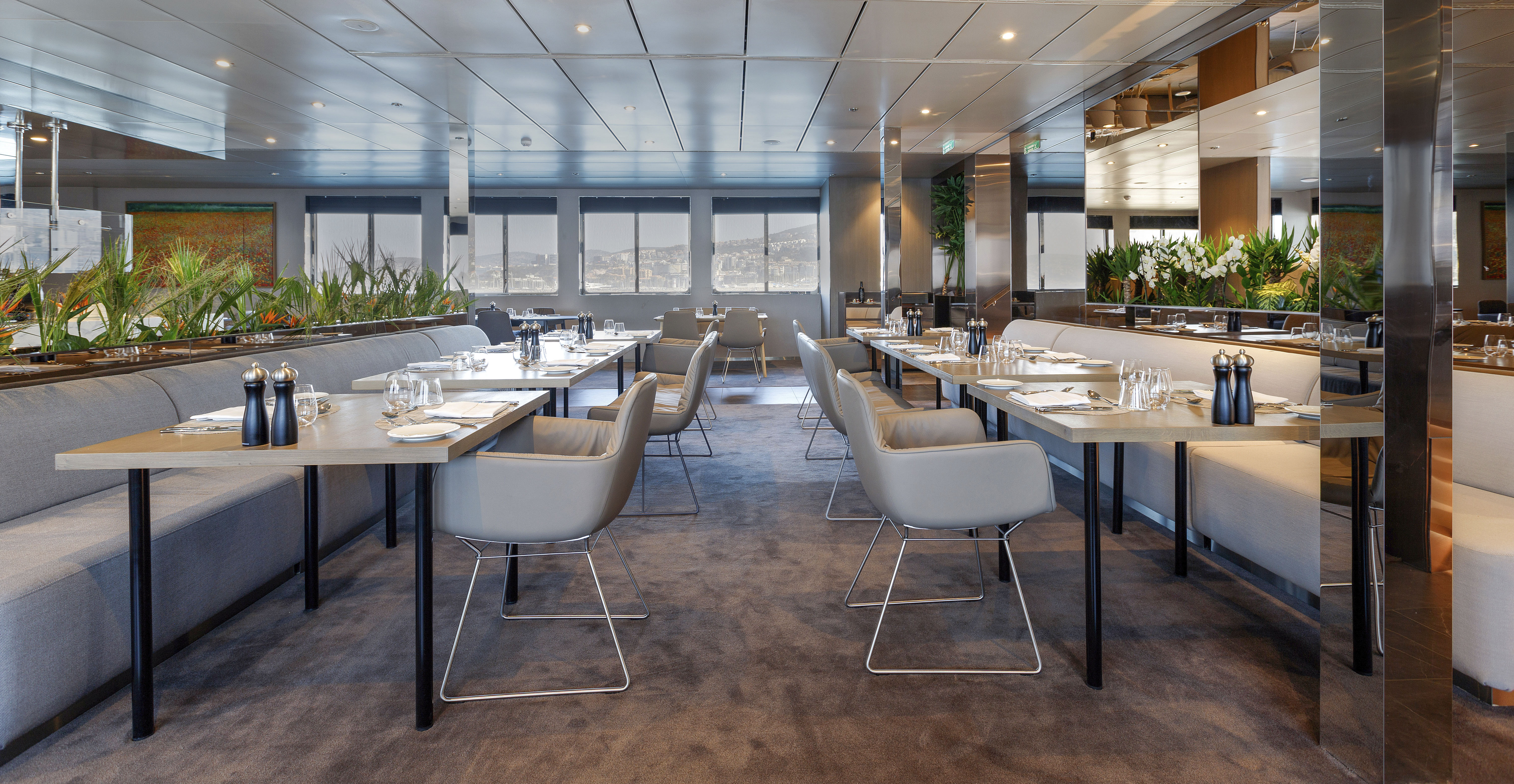 Emerald Azzurra - Restaurant La Cucina; Scenic Gruppe - Luxus-Yachtkreuzfahrten - Pressearbeit uschi liebl pr