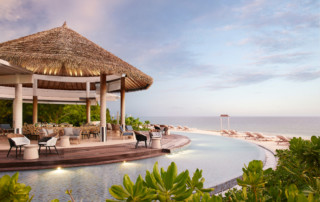 Riviera Bar - Le Méridien Maldives Resort & Spa - Luxusresort Malediven - Mediakommunikation uschi liebl pr, travel, hospitality, lifestyle