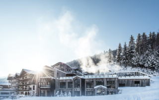 Naturhotel Forsthofgut - Außenansicht Winter, uschi liebl pr Presse Hotellerie, Lifestyle