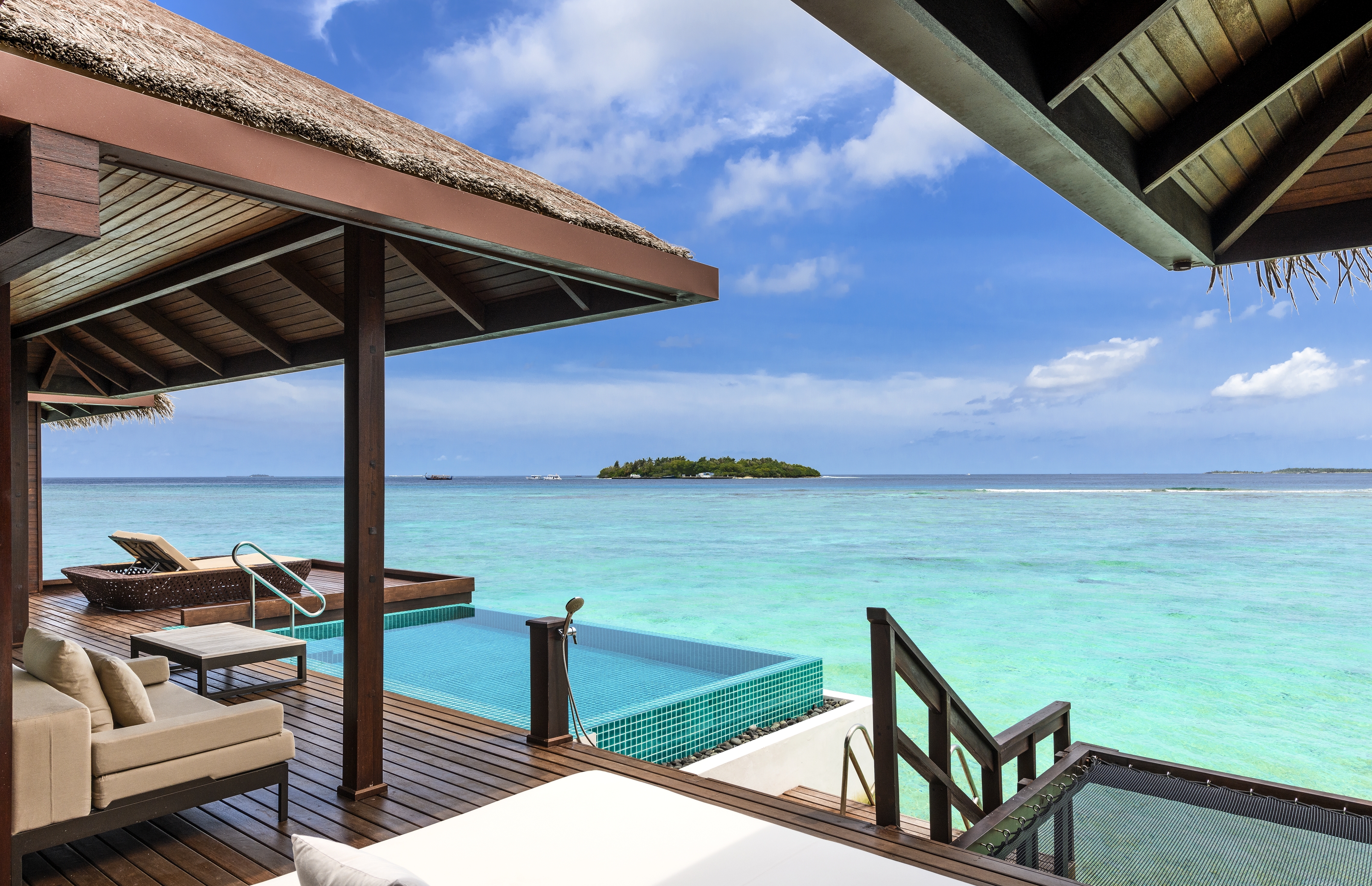 Sheraton Maldives Full Moon Resort & Spa - Two-bedroom Suite, Terrassendeck - PR by uschi liebl pr